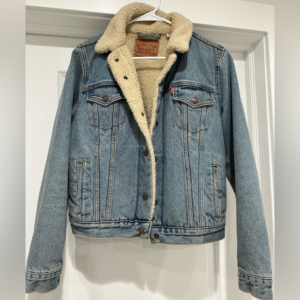 Levi’s Sherpa Jean Jacket size M